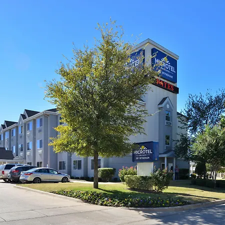 Microtel Inn & Suites by Wyndham Ft. Worth North/At Fossil