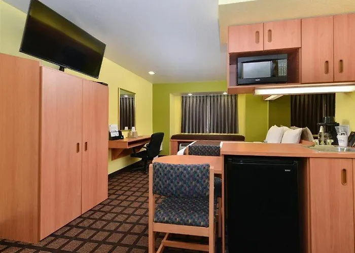 Microtel & By Wyndham Ft. Worth North/